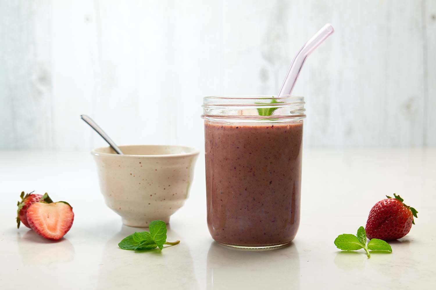 Banana, berry and chai smoothie